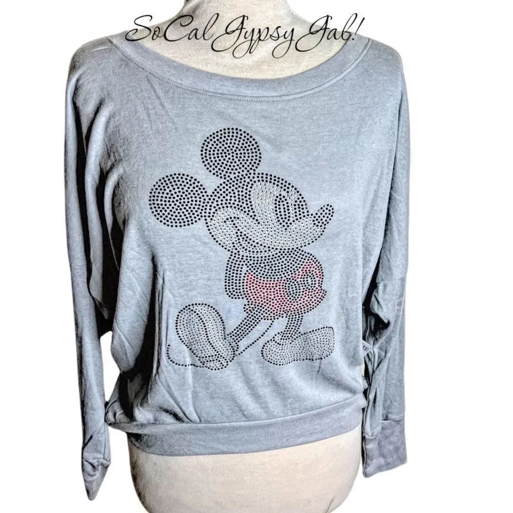 ❤️Disney parks rhinestones Mickey sweater